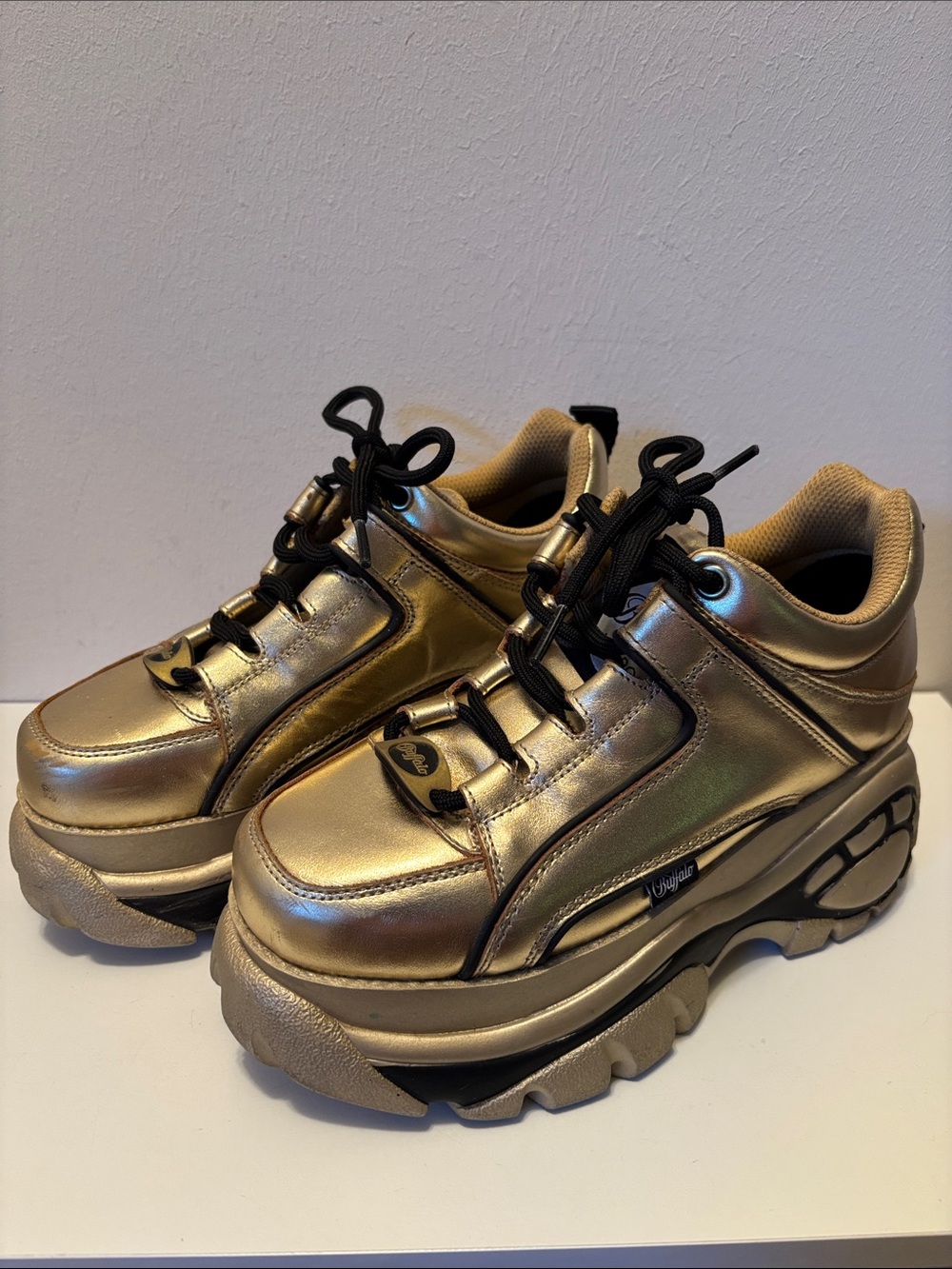 Buffalo London 1339-14 super high gold tennis shoes 37